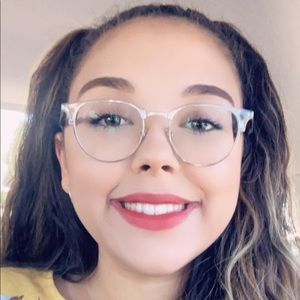 Meet your Posher, Alanis